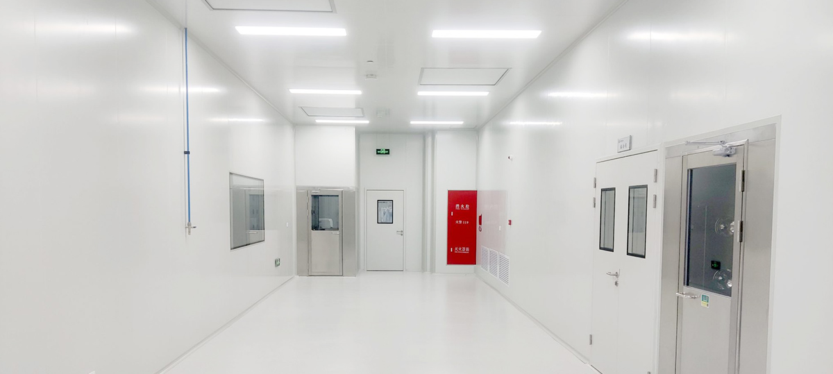 Atelier électronique et photoélectrique sans poussière
